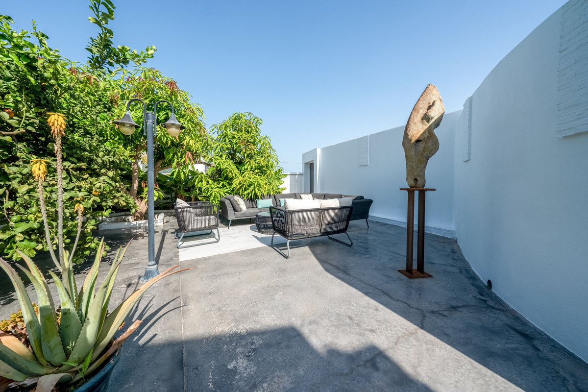 Se vende Villa - Chalet de 3 dormitorios en Costa Del Sol, Málaga, España