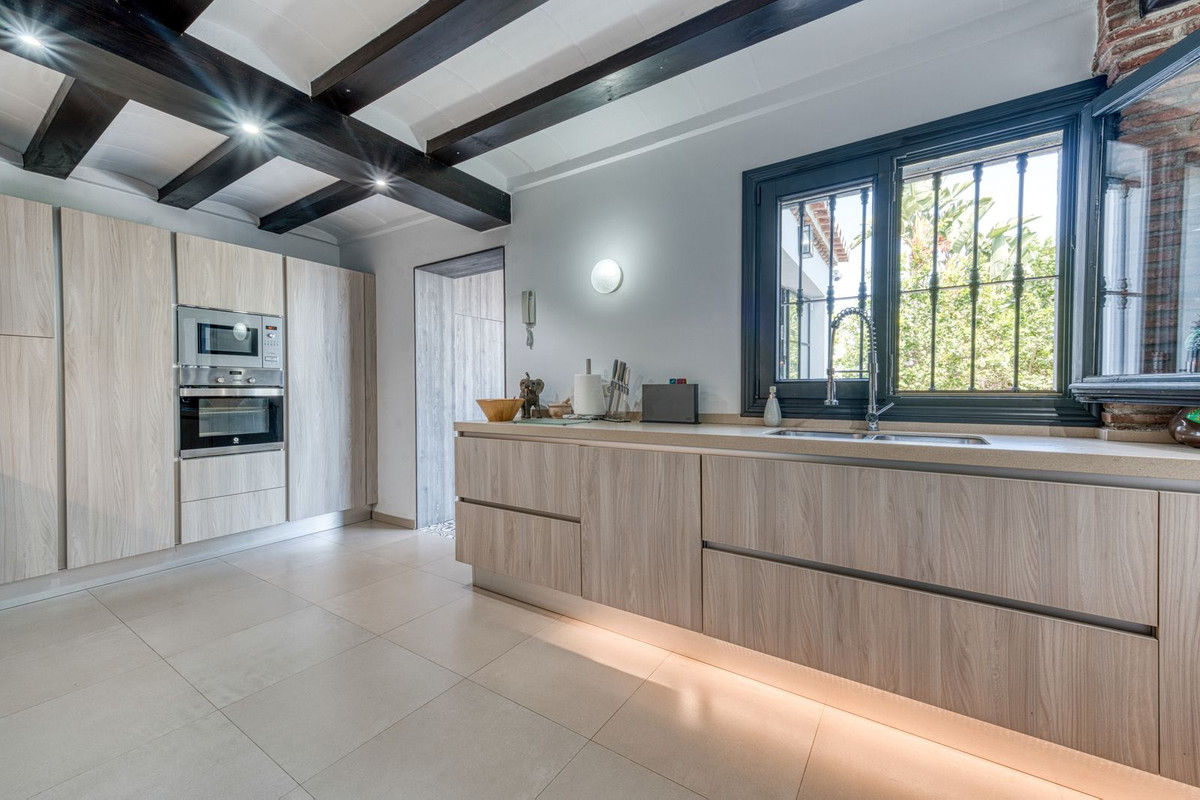 Se vende Villa - Chalet de 3 dormitorios en Costa Del Sol, Málaga, España