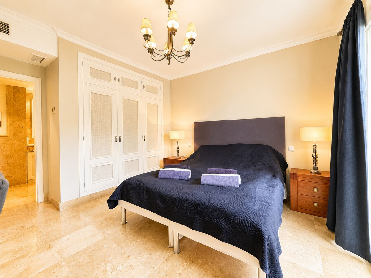 Se vende Apartamento Planta Media de 2 dormitorios en Costa Del Sol, Málaga, España