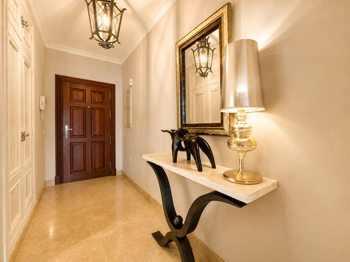 Se vende Apartamento Planta Media de 2 dormitorios en Costa Del Sol, Málaga, España