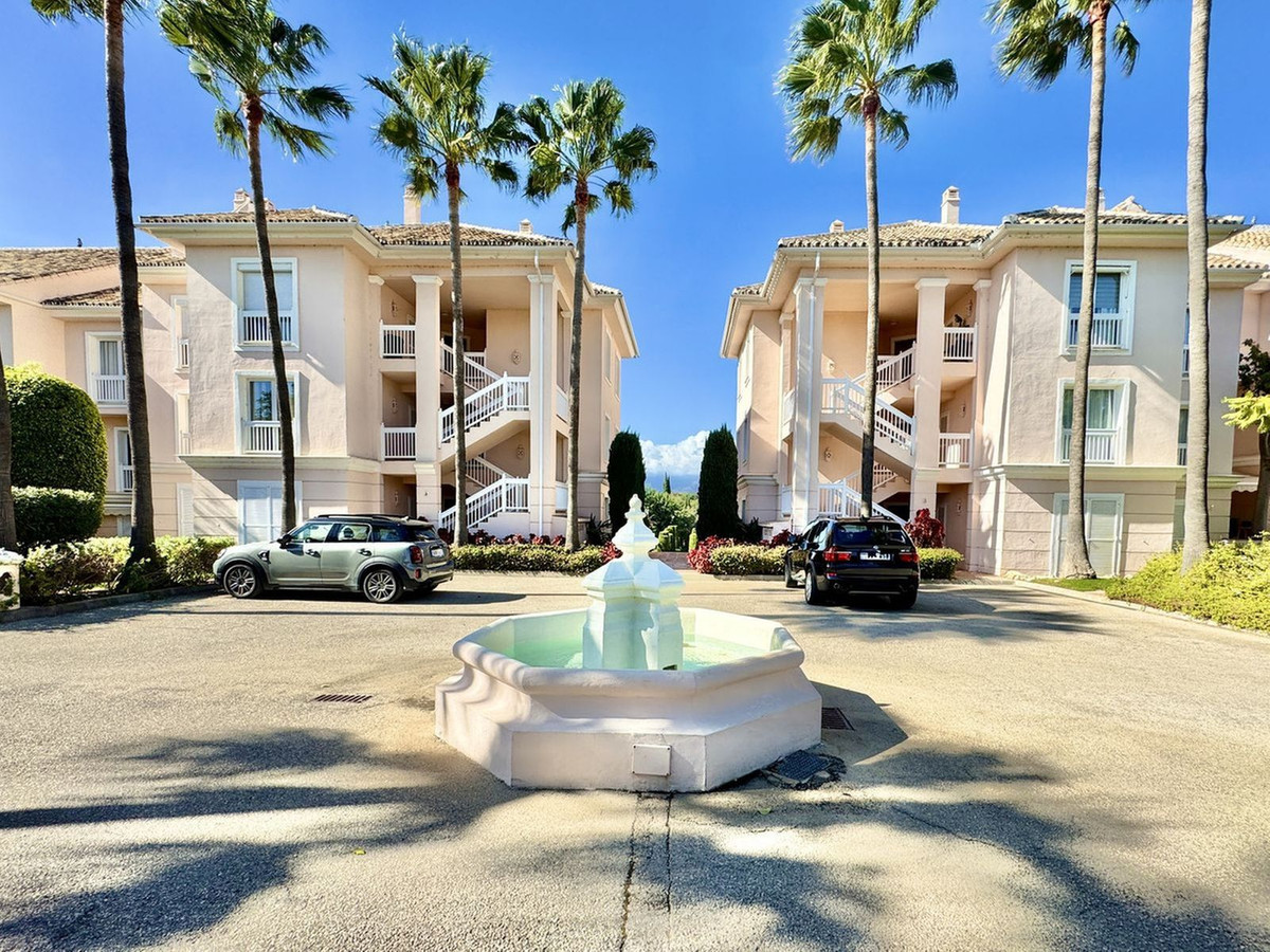 Se vende Apartamento Planta Media de 2 dormitorios en Costa Del Sol, Málaga, España