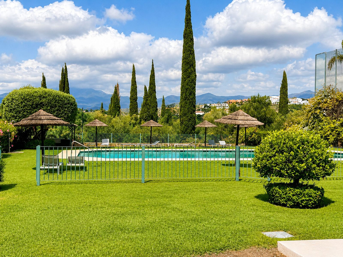 Se vende Apartamento Planta Media de 2 dormitorios en Costa Del Sol, Málaga, España
