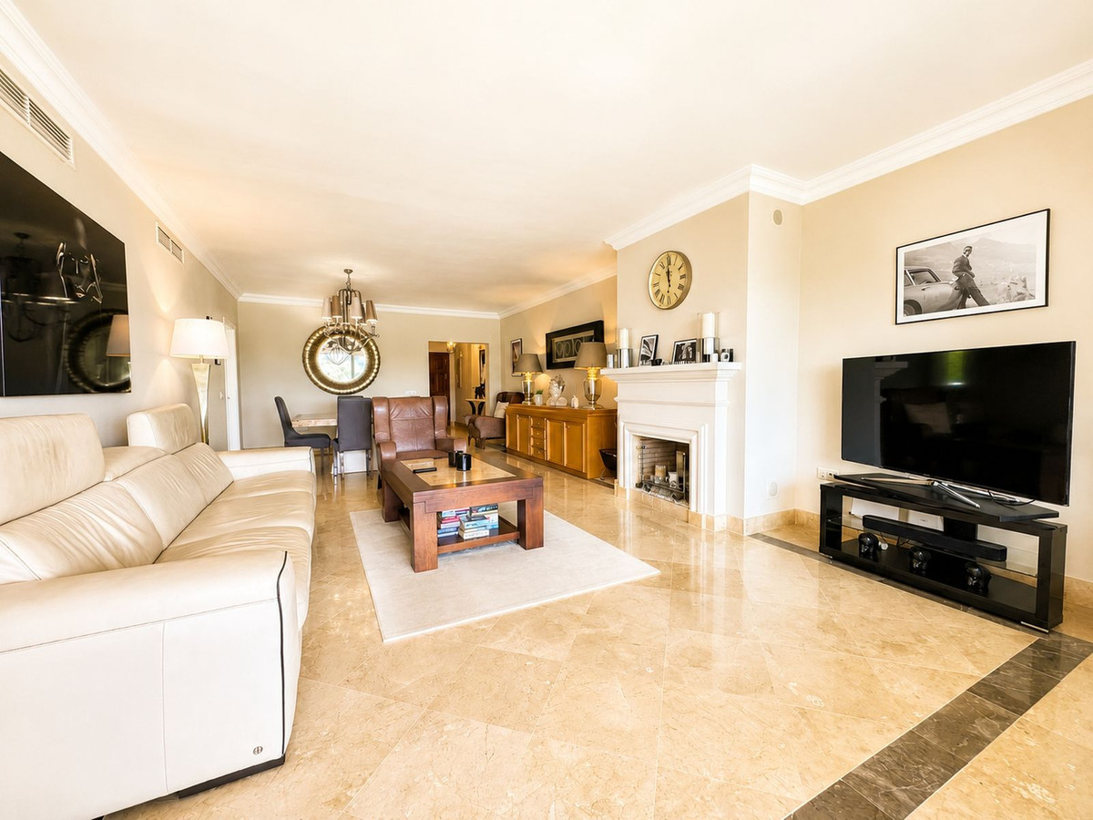 Se vende Apartamento Planta Media de 2 dormitorios en Costa Del Sol, Málaga, España