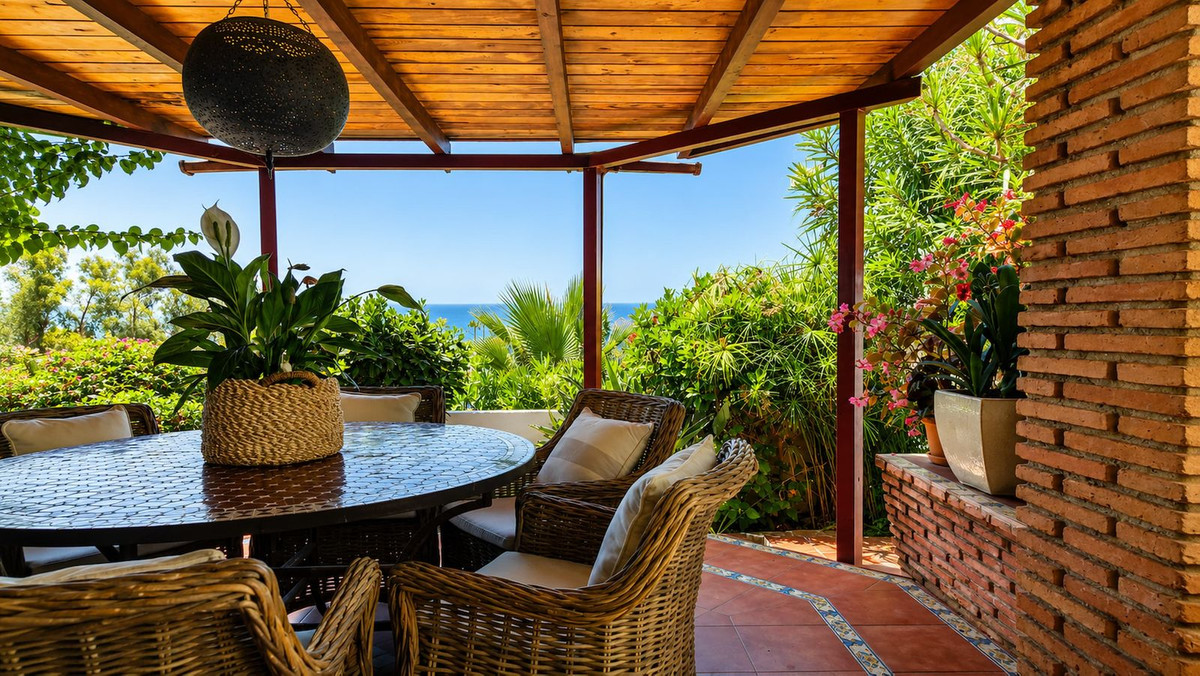3 Bed Townhouse for sale in Casares Playa Costa Del Sol, Málaga, Spain