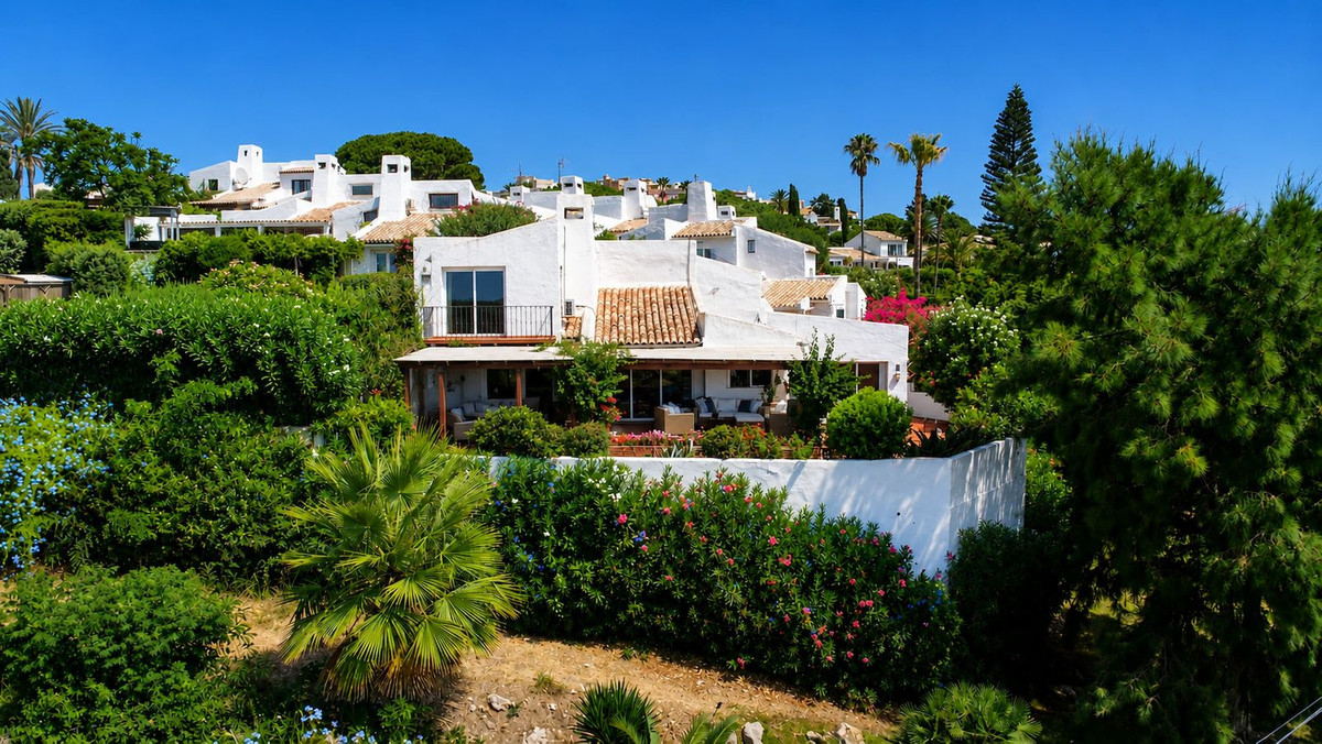 3 Bed Townhouse for sale in Casares Playa Costa Del Sol, Málaga, Spain