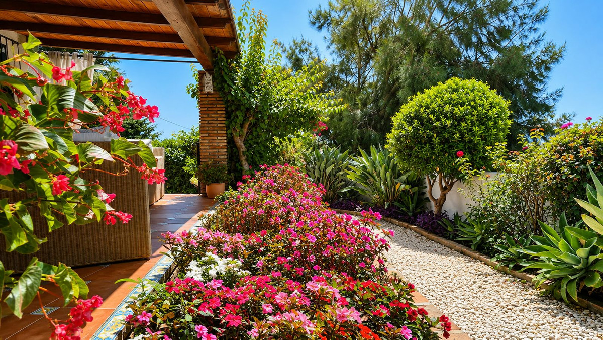 3 Bed Townhouse for sale in Casares Playa Costa Del Sol, Málaga, Spain