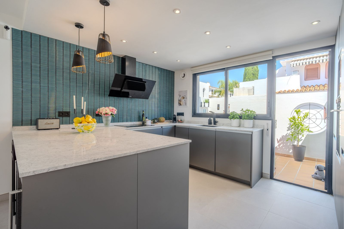 Se vende Adosada de 4 dormitorios en Costa Del Sol, Málaga, España