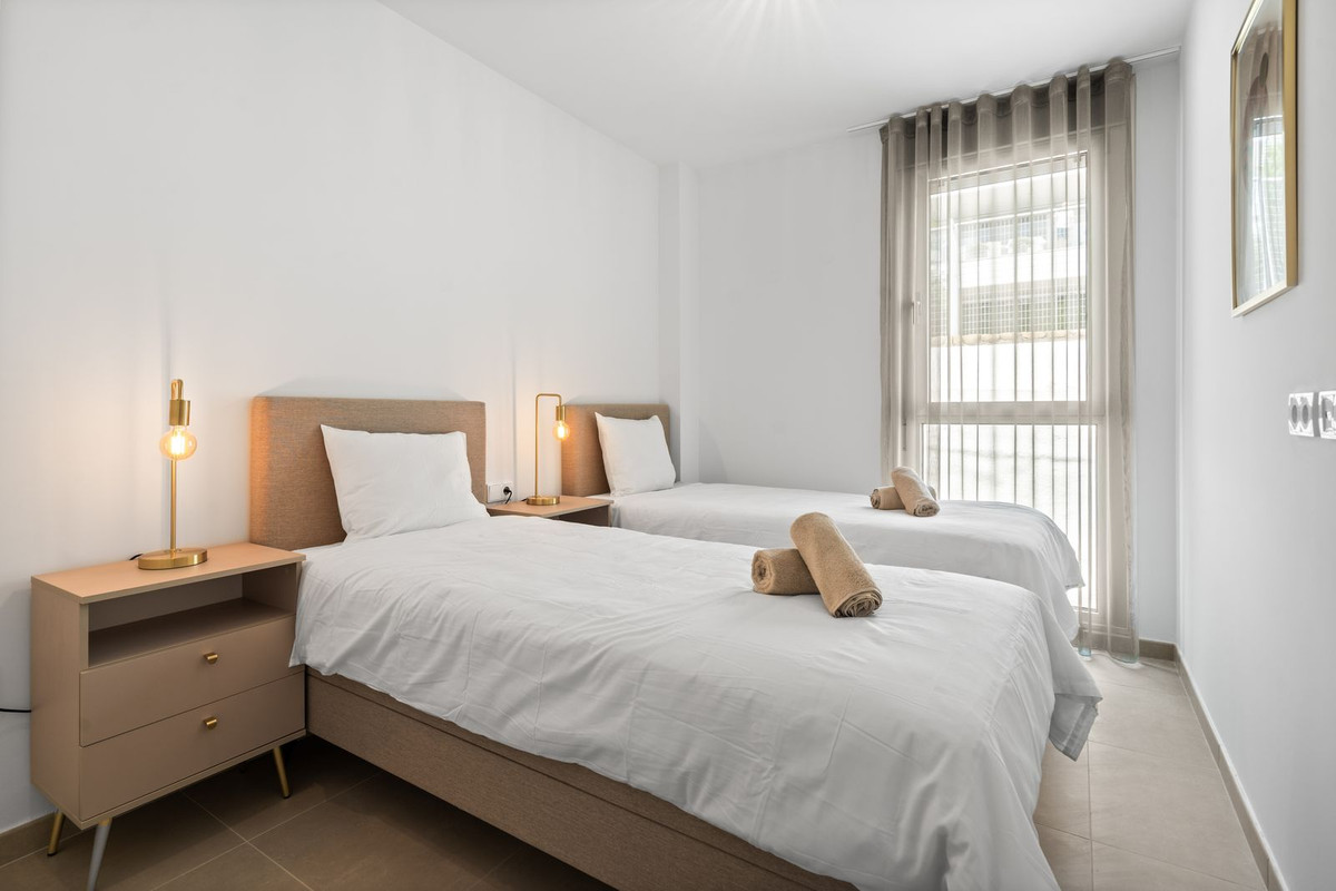 Se vende Apartamento en Planta Última de 3 dormitorios en Costa Del Sol, Málaga, España