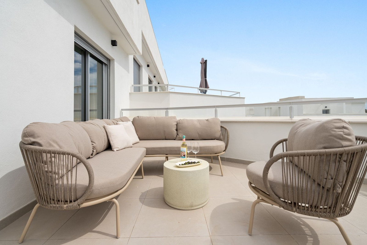 Se vende Apartamento en Planta Última de 3 dormitorios en Costa Del Sol, Málaga, España