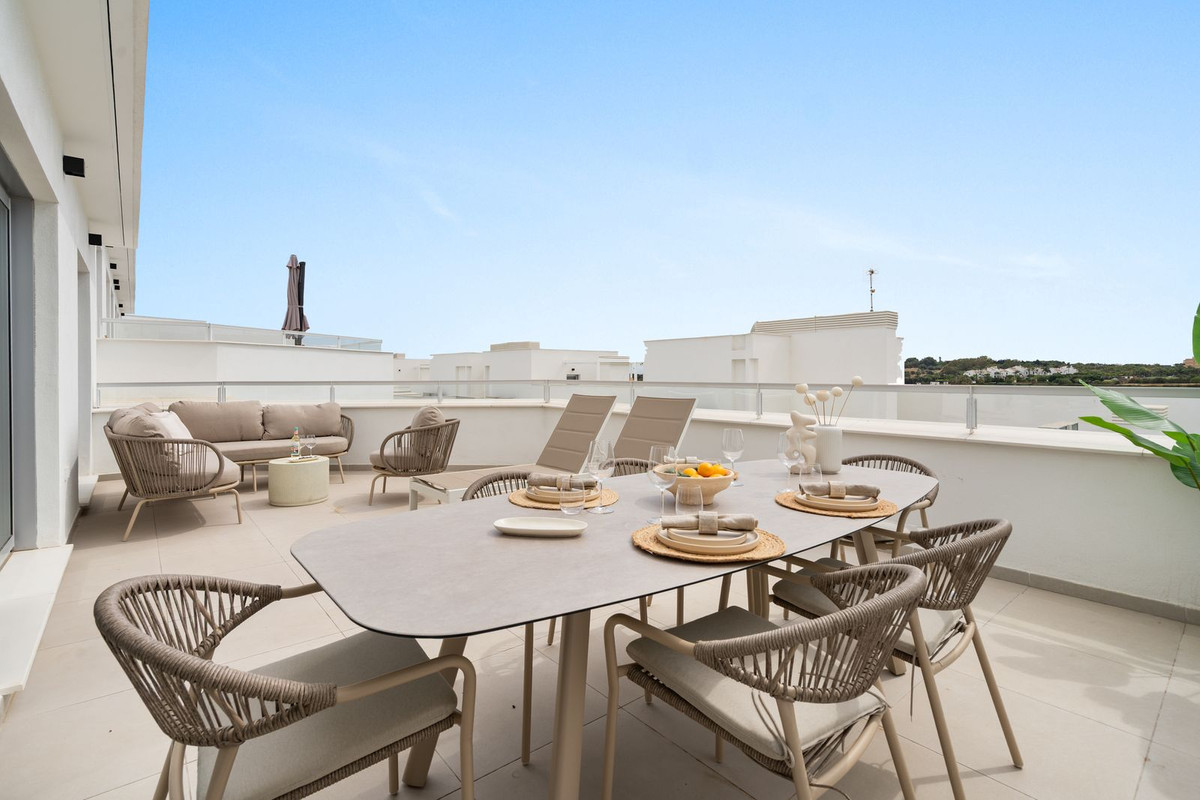 Se vende Apartamento en Planta Última de 3 dormitorios en Costa Del Sol, Málaga, España