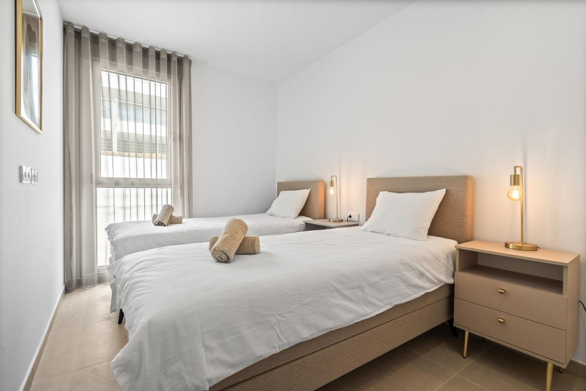Se vende Apartamento en Planta Última de 3 dormitorios en Costa Del Sol, Málaga, España