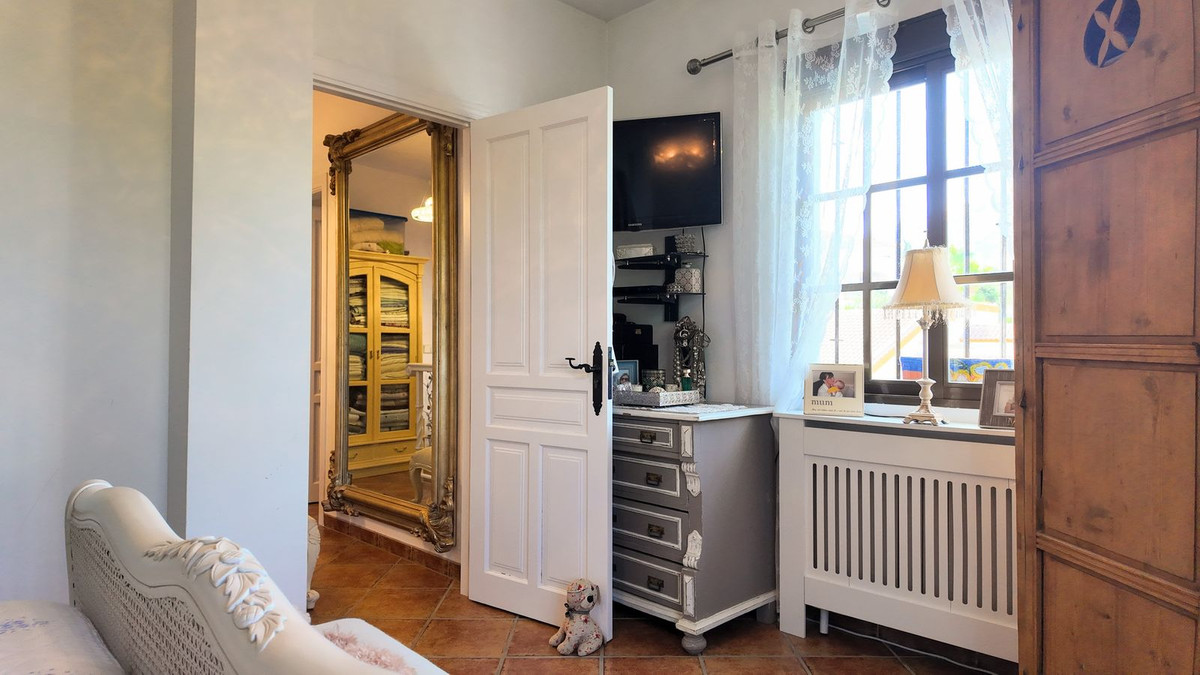 Se vende Villa - Chalet de 6 dormitorios en Costa Del Sol, Málaga, España