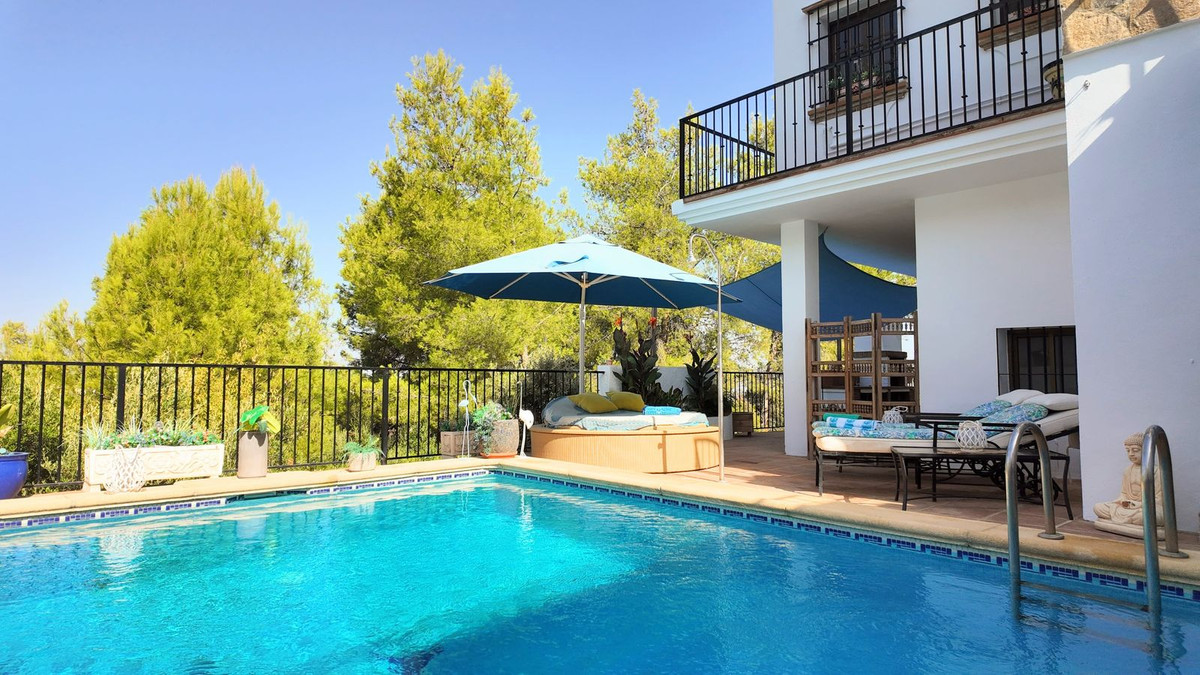 Se vende Villa - Chalet de 6 dormitorios en Costa Del Sol, Málaga, España