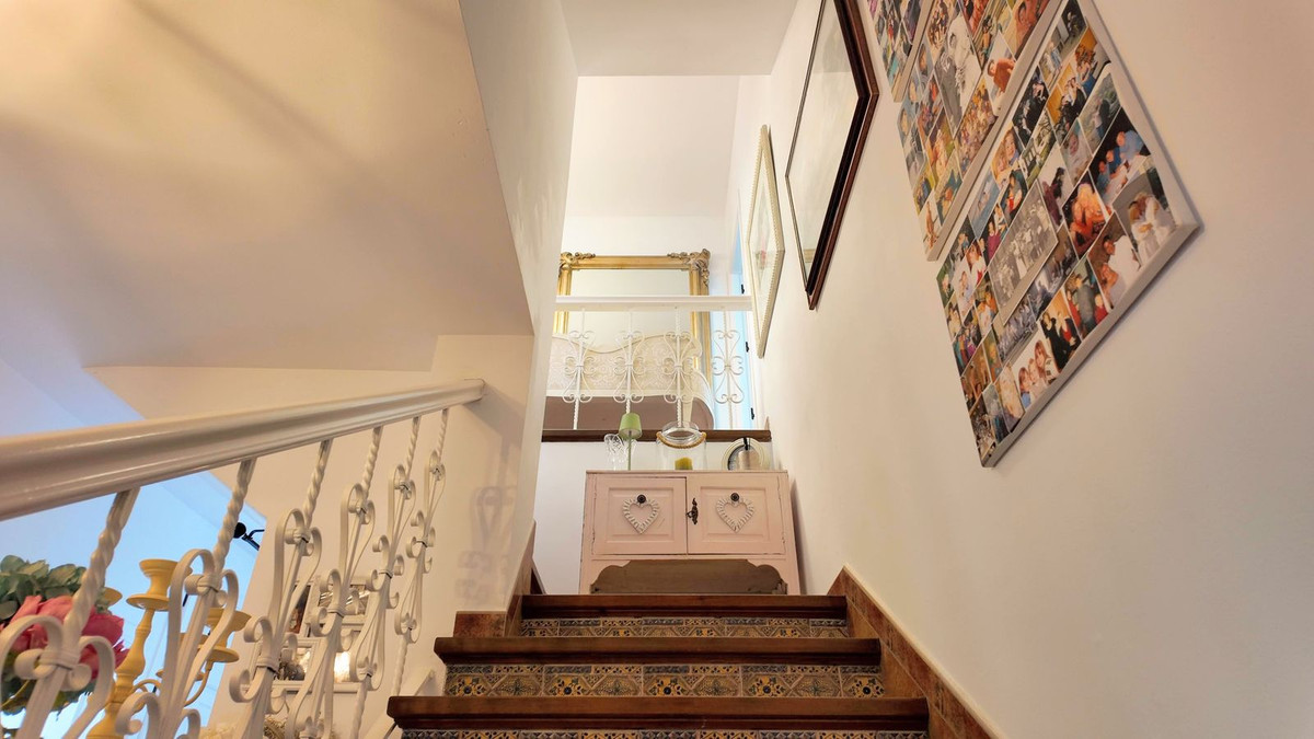 Se vende Villa - Chalet de 6 dormitorios en Costa Del Sol, Málaga, España