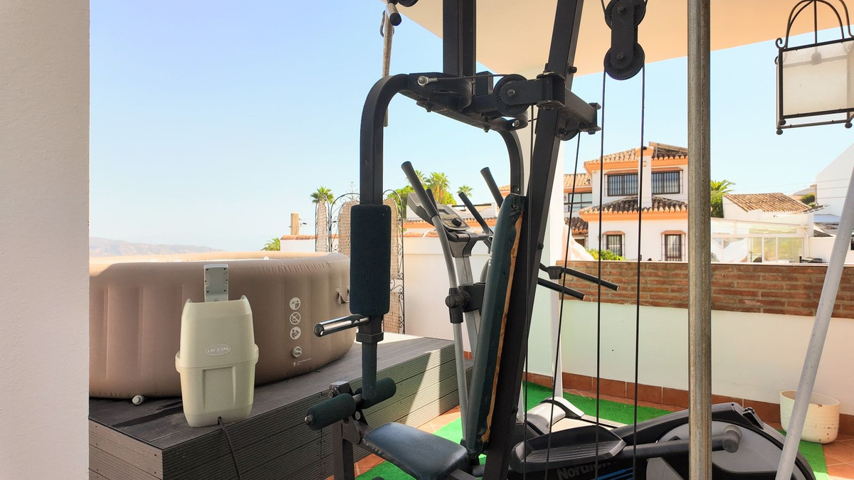Se vende Villa - Chalet de 6 dormitorios en Costa Del Sol, Málaga, España