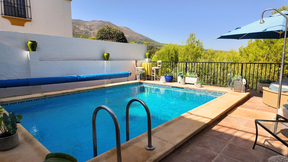 Se vende Villa - Chalet de 6 dormitorios en Costa Del Sol, Málaga, España