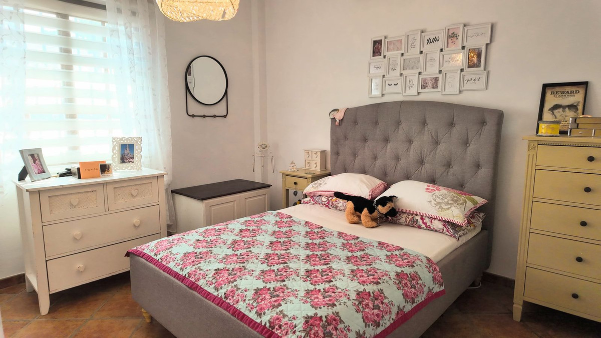 Se vende Villa - Chalet de 6 dormitorios en Costa Del Sol, Málaga, España