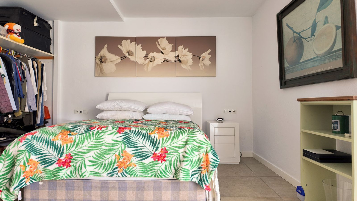 Se vende Villa - Chalet de 6 dormitorios en Costa Del Sol, Málaga, España