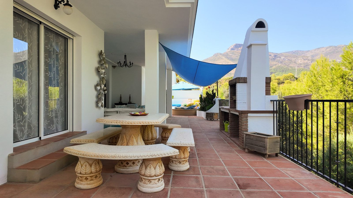 Se vende Villa - Chalet de 6 dormitorios en Costa Del Sol, Málaga, España