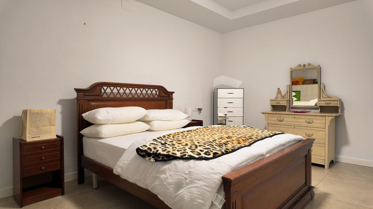 Se vende Villa - Chalet de 6 dormitorios en Costa Del Sol, Málaga, España