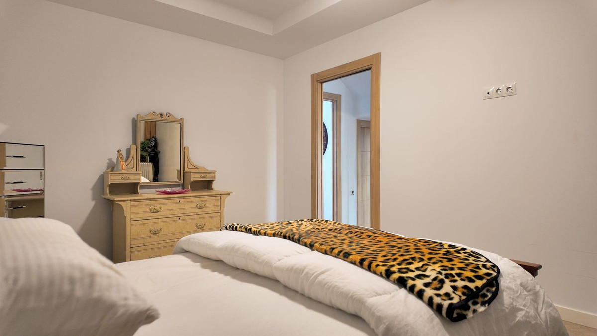 Se vende Villa - Chalet de 6 dormitorios en Costa Del Sol, Málaga, España