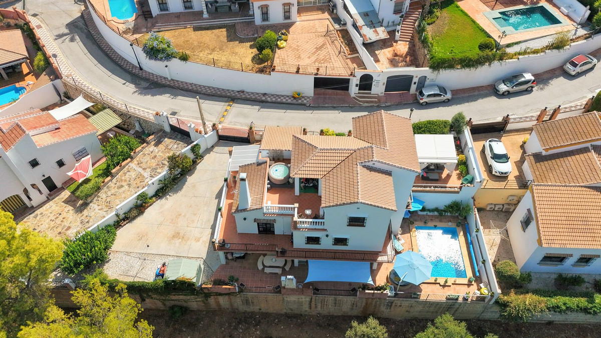 Se vende Villa - Chalet de 6 dormitorios en Costa Del Sol, Málaga, España