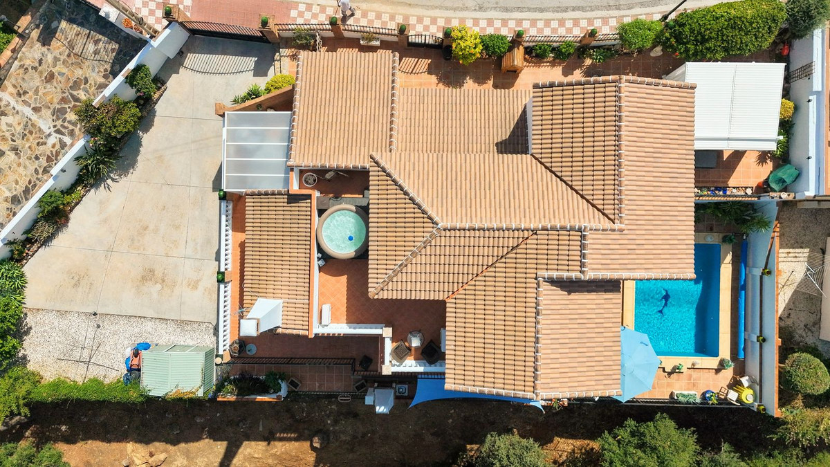 Se vende Villa - Chalet de 6 dormitorios en Costa Del Sol, Málaga, España