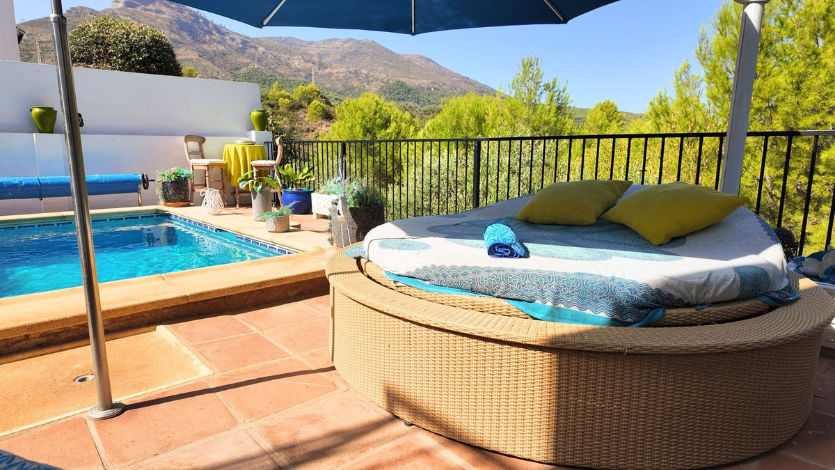 Se vende Villa - Chalet de 6 dormitorios en Costa Del Sol, Málaga, España