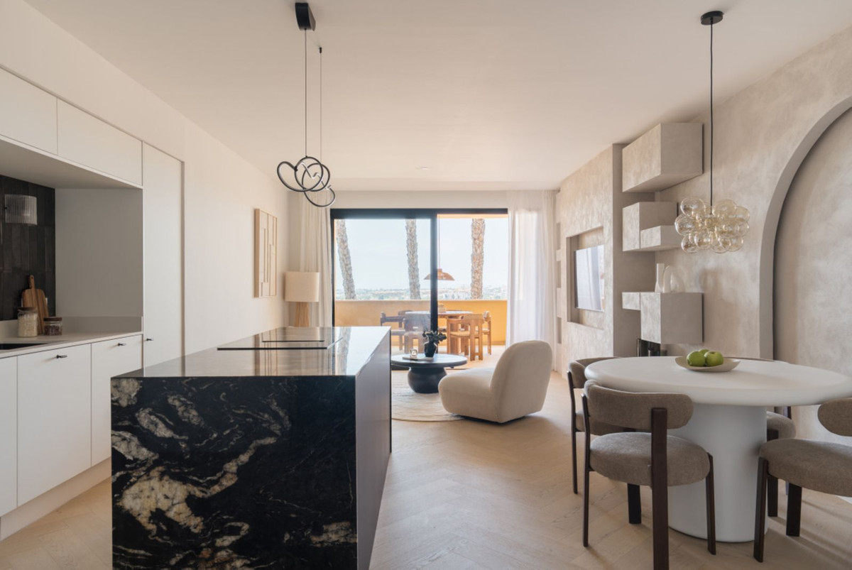 3 Bed Apartment for sale in Nueva Andalucía Costa Del Sol, Málaga, Spain