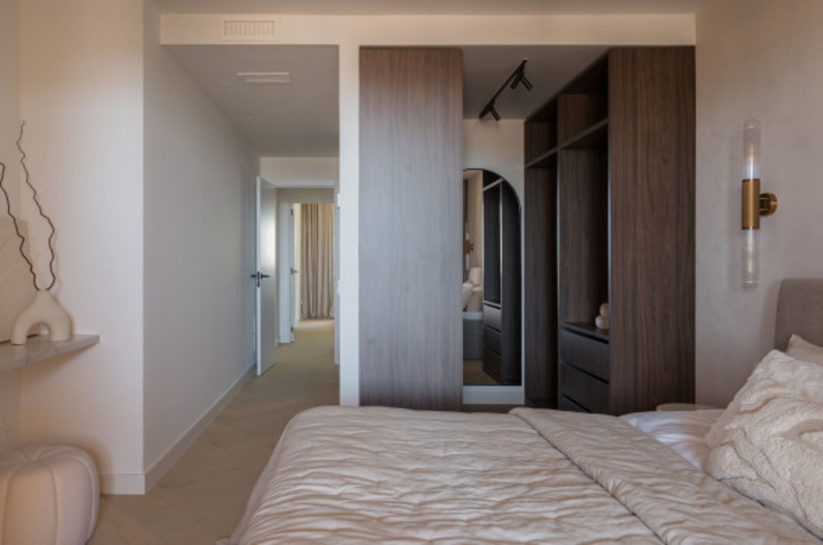 3 Bed Apartment for sale in Nueva Andalucía Costa Del Sol, Málaga, Spain