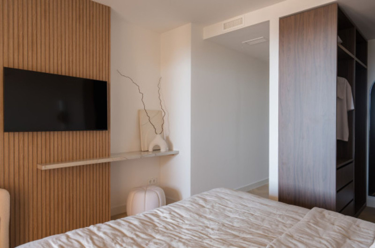 3 Bed Apartment for sale in Nueva Andalucía Costa Del Sol, Málaga, Spain