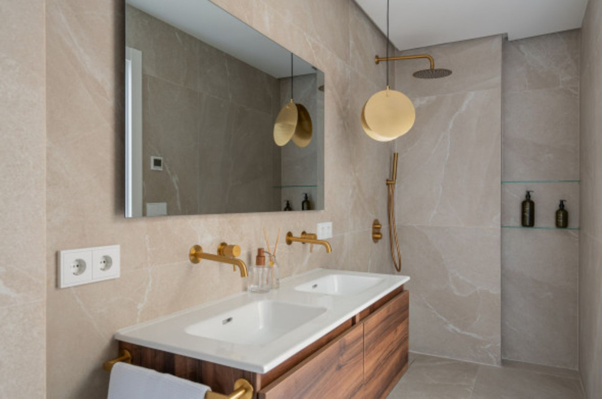 3 Bed Apartment for sale in Nueva Andalucía Costa Del Sol, Málaga, Spain
