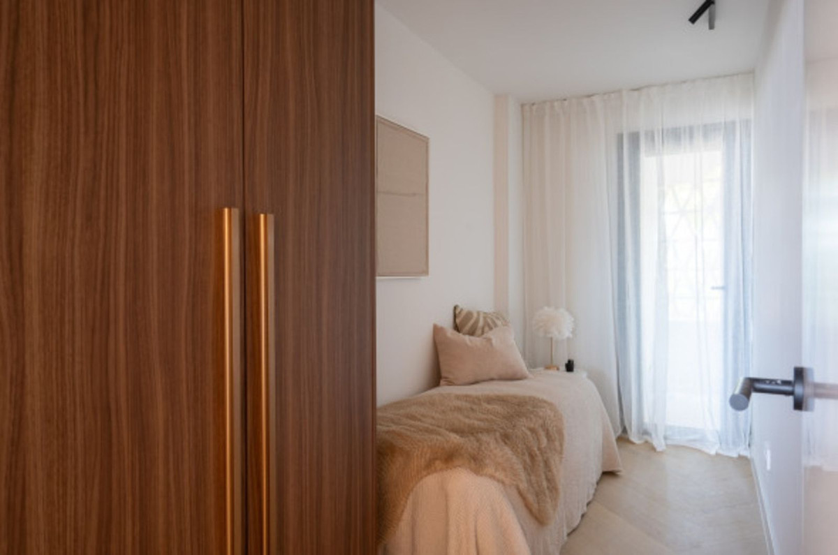 3 Bed Apartment for sale in Nueva Andalucía Costa Del Sol, Málaga, Spain