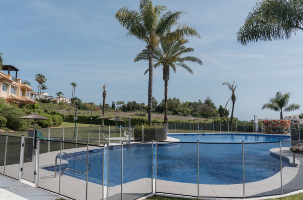 3 Bed Apartment for sale in Nueva Andalucía Costa Del Sol, Málaga, Spain