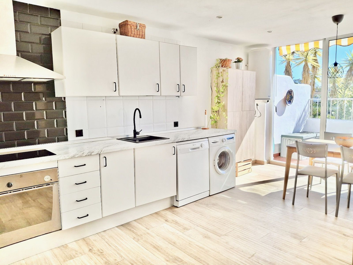 Se vende Apartamento Planta Media de 3 dormitorios en Costa Del Sol, Málaga, España