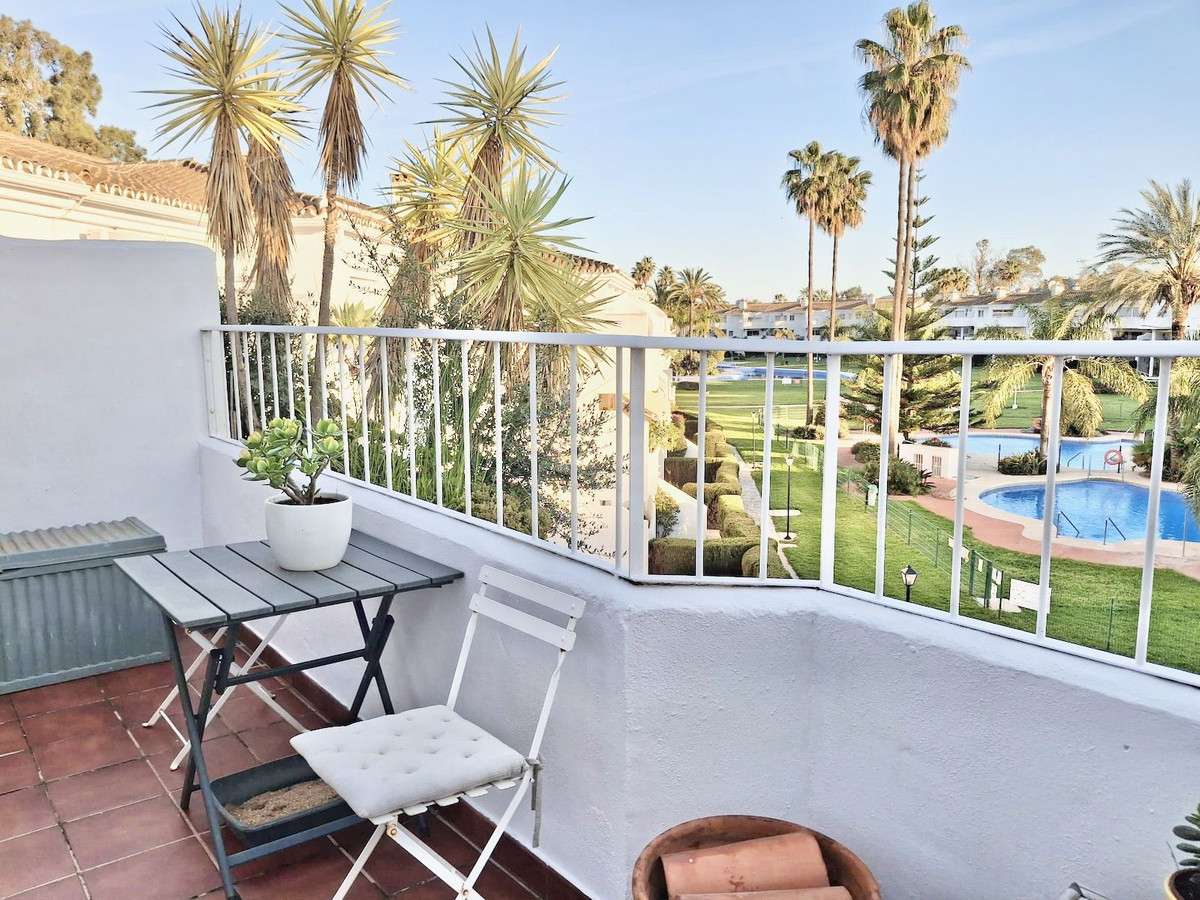 Se vende Apartamento Planta Media de 3 dormitorios en Costa Del Sol, Málaga, España