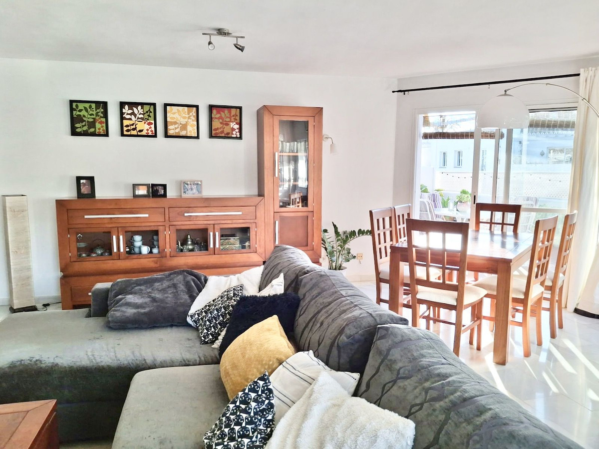 Se vende Apartamento Planta Media de 3 dormitorios en Costa Del Sol, Málaga, España