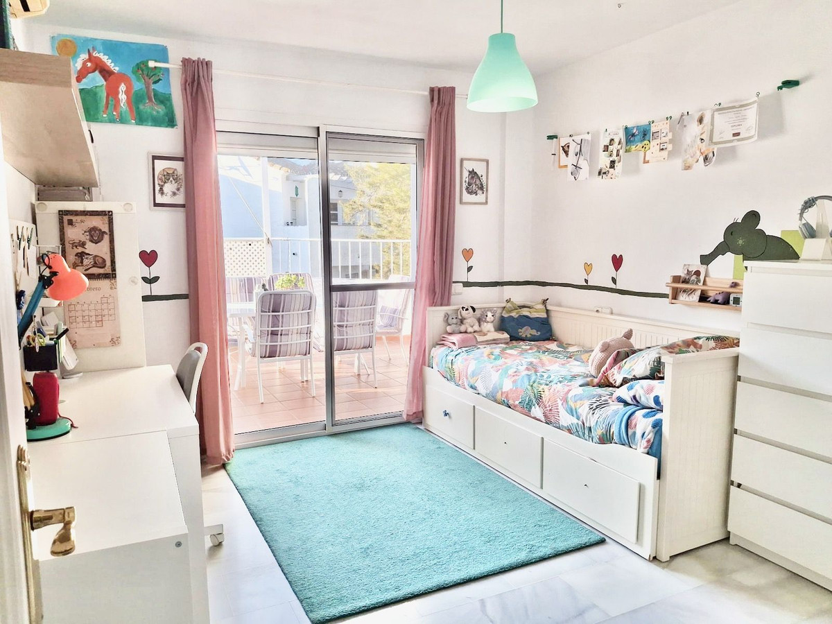 Se vende Apartamento Planta Media de 3 dormitorios en Costa Del Sol, Málaga, España