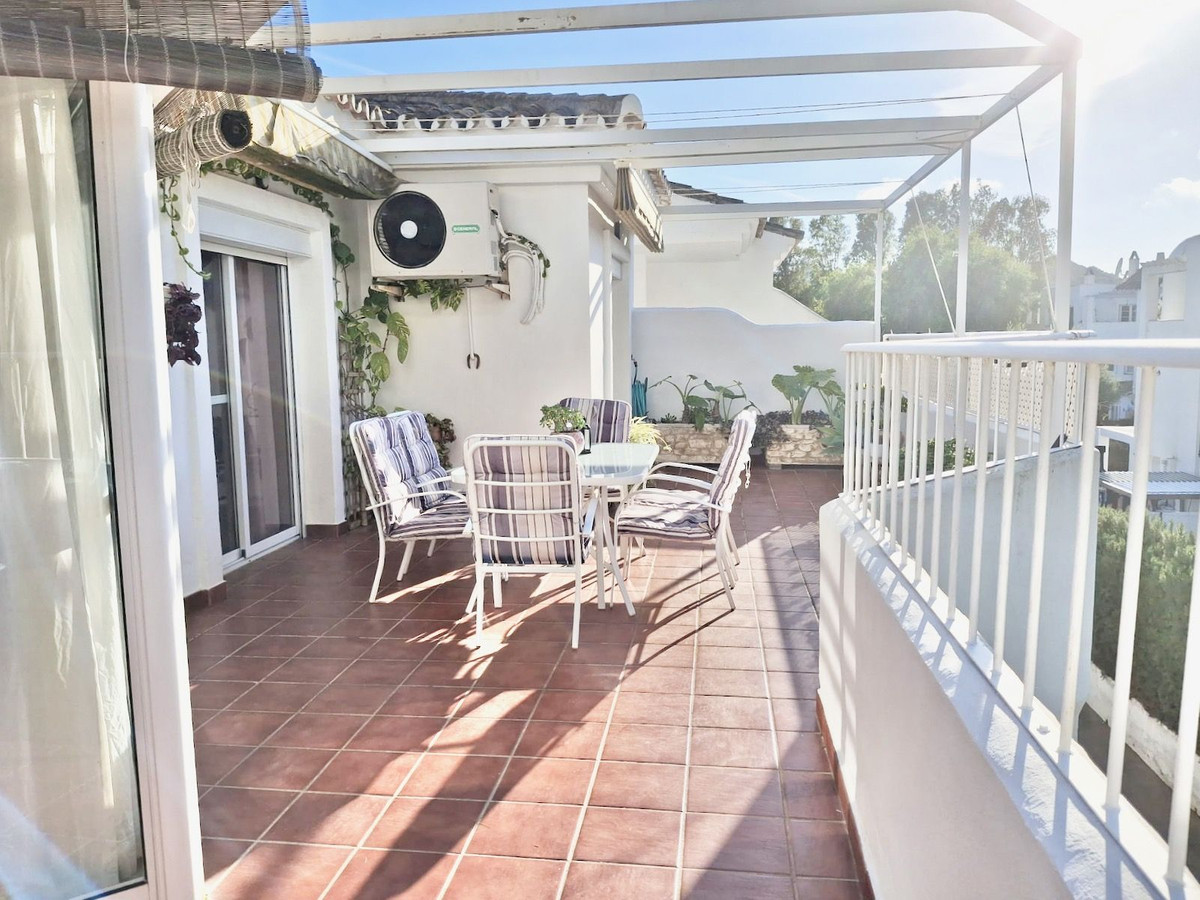 Se vende Apartamento Planta Media de 3 dormitorios en Costa Del Sol, Málaga, España