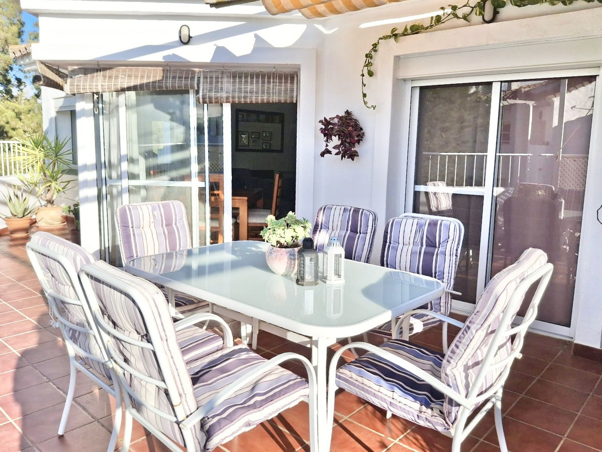 Se vende Apartamento Planta Media de 3 dormitorios en Costa Del Sol, Málaga, España