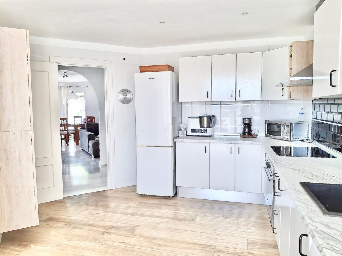 Se vende Apartamento Planta Media de 3 dormitorios en Costa Del Sol, Málaga, España