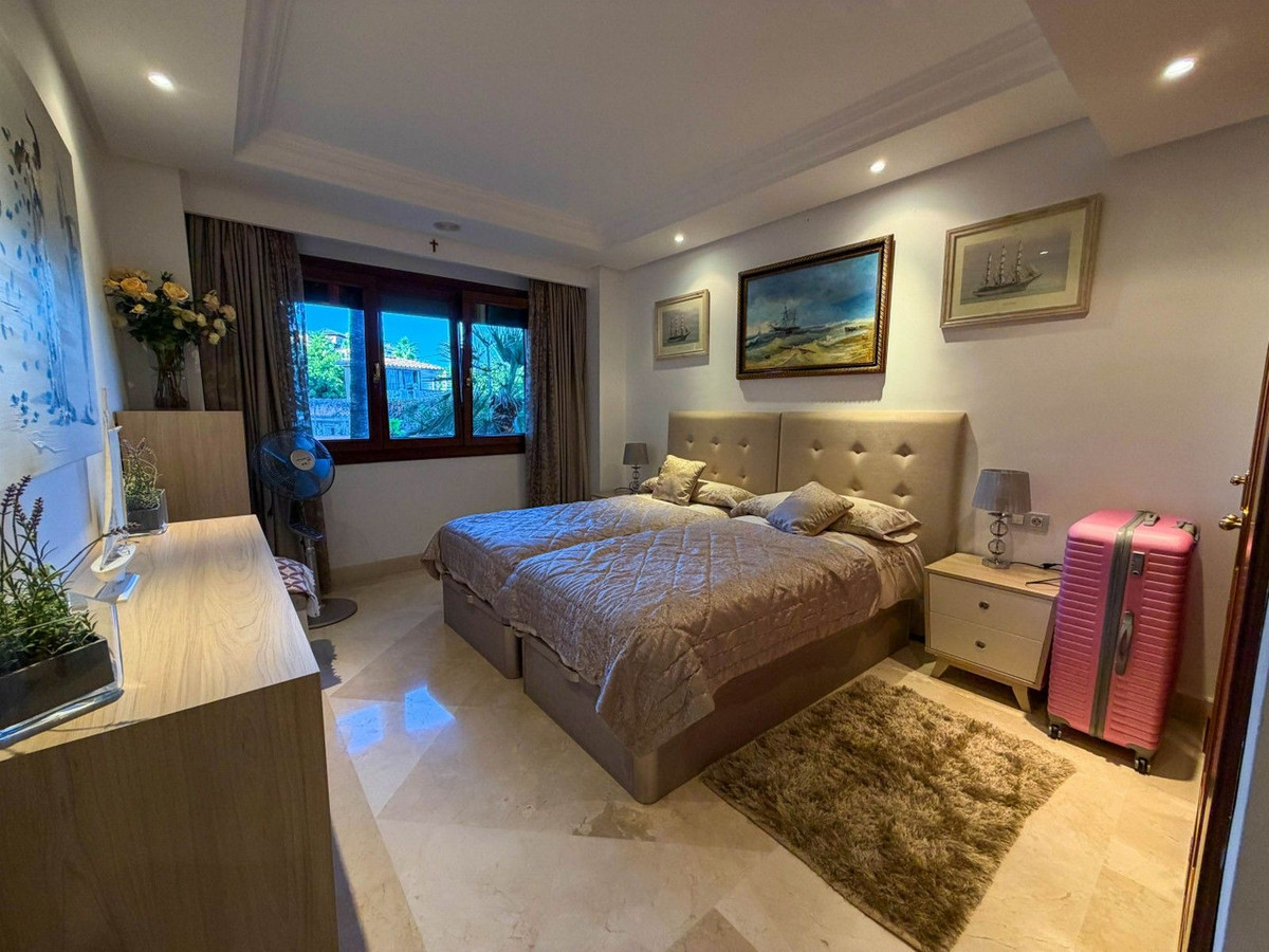 2 Bed Apartment for sale in New Golden Mile Costa Del Sol, Málaga, Spain