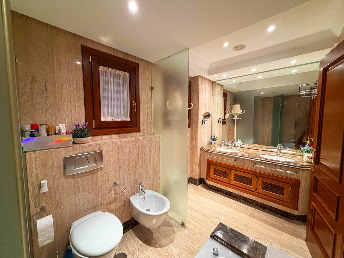 2 Bed Apartment for sale in New Golden Mile Costa Del Sol, Málaga, Spain