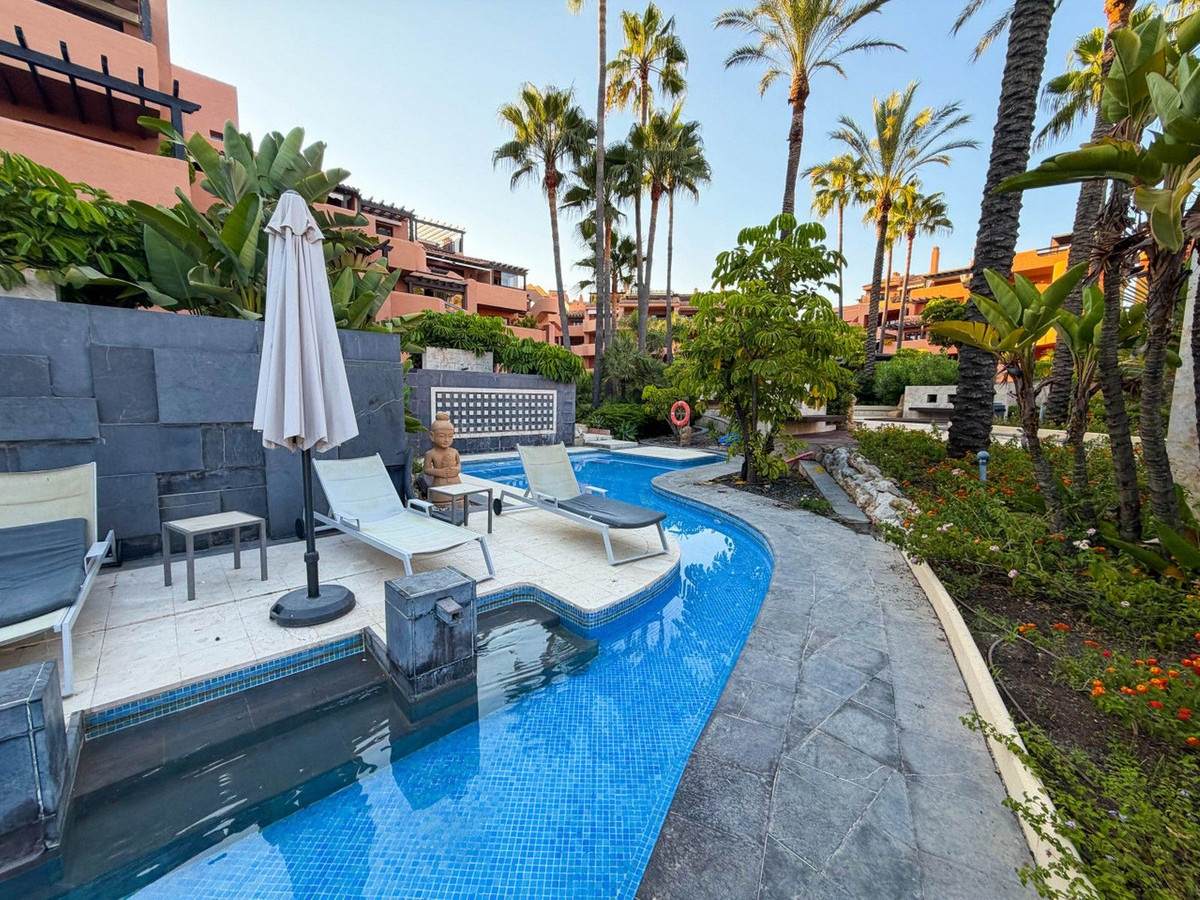 2 Bed Apartment for sale in New Golden Mile Costa Del Sol, Málaga, Spain