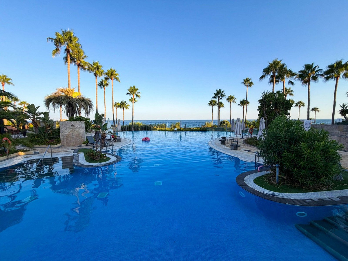 2 Bed Apartment for sale in New Golden Mile Costa Del Sol, Málaga, Spain