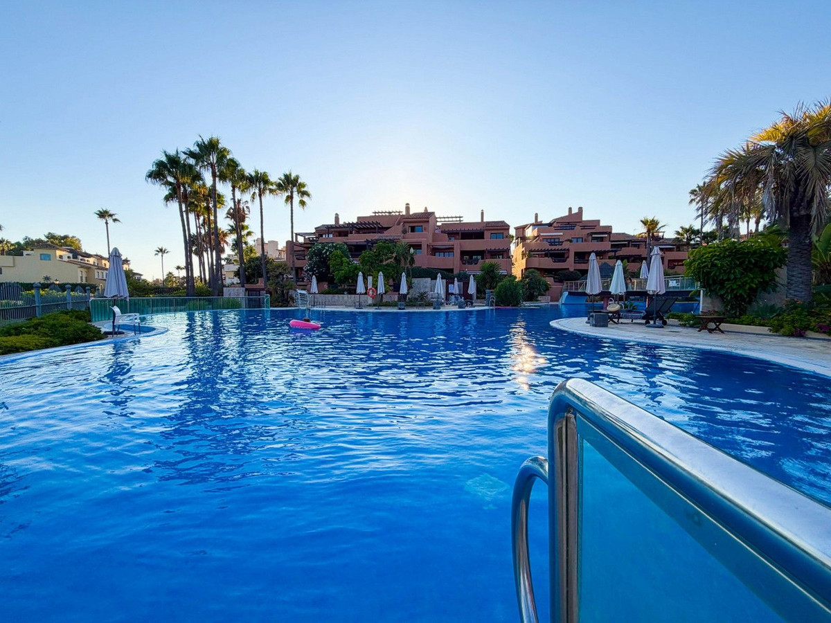 2 Bed Apartment for sale in New Golden Mile Costa Del Sol, Málaga, Spain