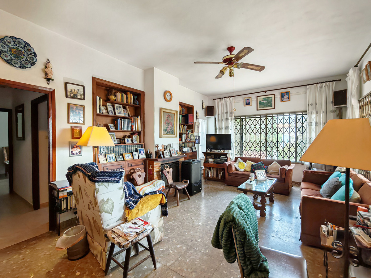 Se vende Villa - Chalet de 3 dormitorios en Costa Del Sol, Málaga, España