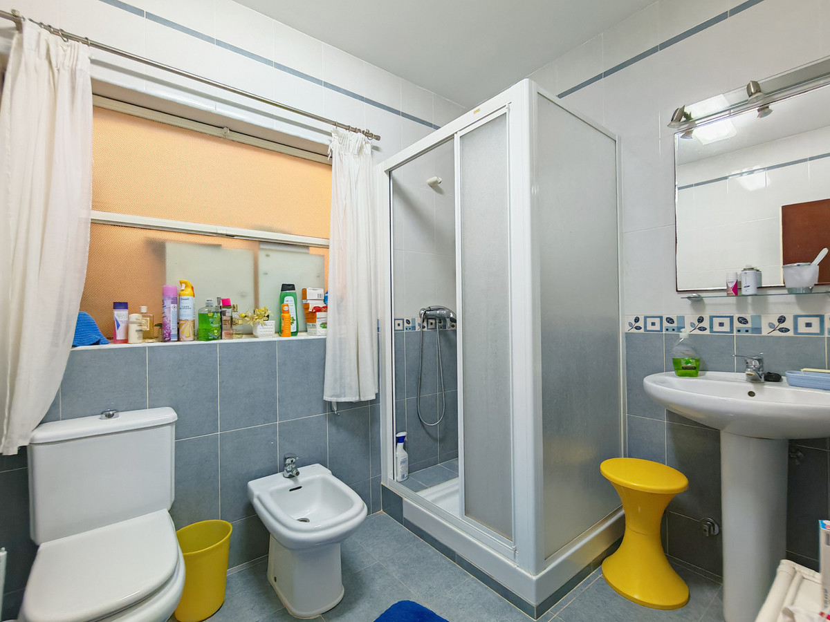 Se vende Villa - Chalet de 3 dormitorios en Costa Del Sol, Málaga, España