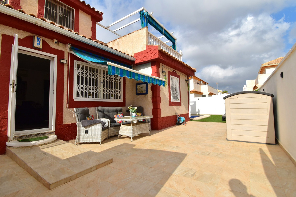 2 Bed Townhouse for sale in Playa Flamenca Costa Blanca, Alicante, Spain