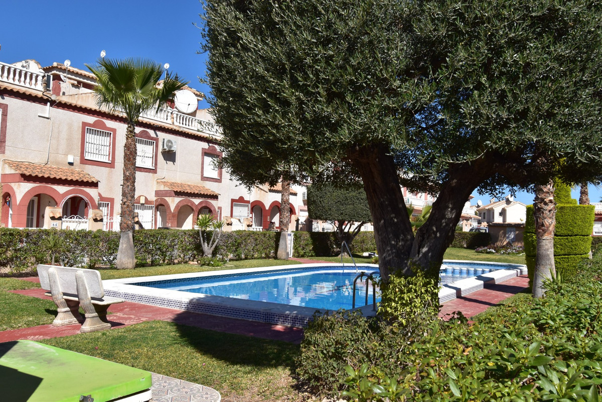 2 Bed Townhouse for sale in Playa Flamenca Costa Blanca, Alicante, Spain